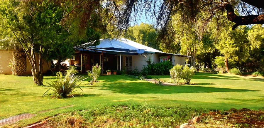 4 Bedroom Property for Sale in Petrusburg Rural Free State